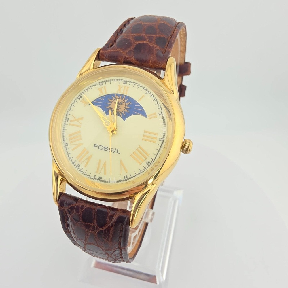Vtg 1990s FOSSIL Mens Watch Moon Phase PC-9615 Brown Leather Band Gold Plate 8"